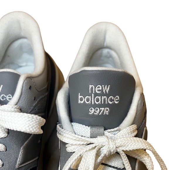 New Balance 997R Men's Grey Suede Mesh Athletic Sneakers Shoes Size 6.5 - Picture 4 of 9